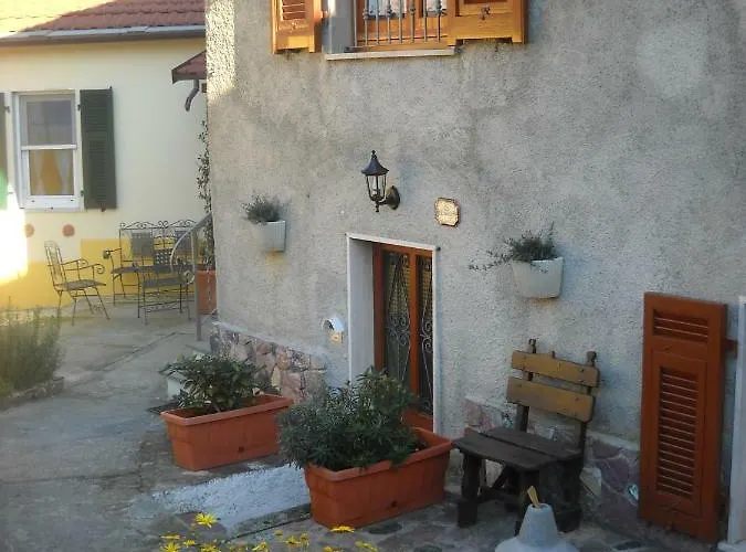 Mamma Chica Alloggio per agriturismo La Spezia